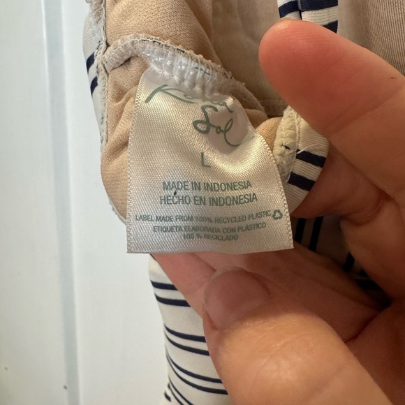 Kona sol size large one piece bathing suit - Picture 9 of 9